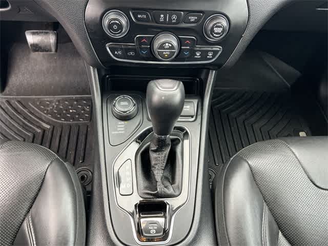 Thumbnail: 2019 Jeep Cherokee - 22