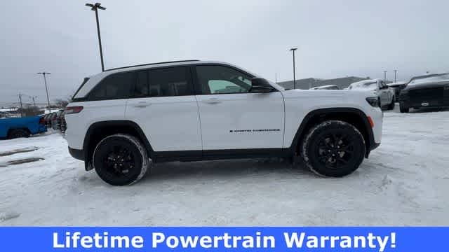 Thumbnail: 2026 Jeep Grand Cherokee - 9