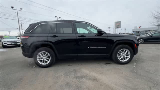 Thumbnail: 2024 Jeep Grand Cherokee - 9