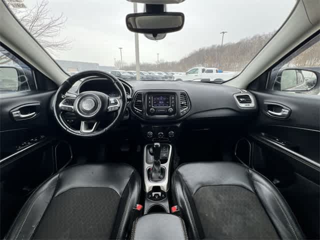 Thumbnail: 2017 Jeep Compass - 14