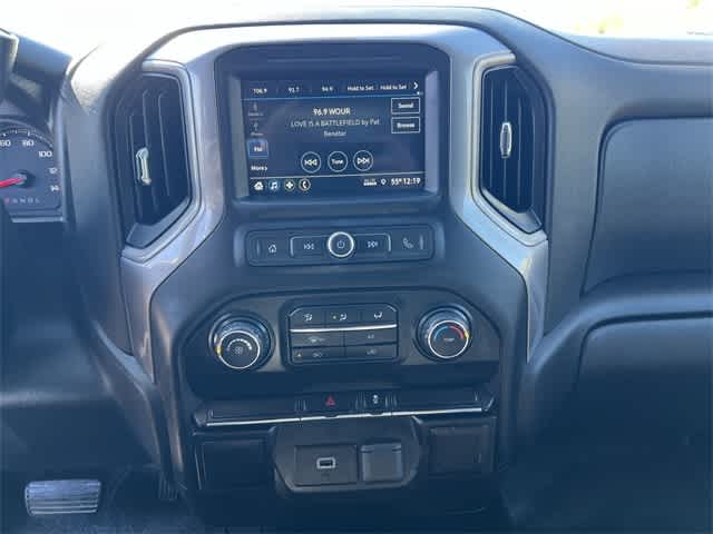 Thumbnail: 2019 Chevrolet Silverado 1500 - 21