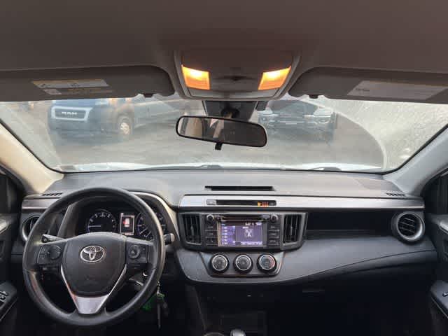 Thumbnail: 2018 Toyota RAV4 - 10