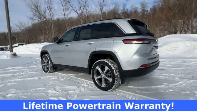 Thumbnail: 2026 Jeep Grand Cherokee - 6