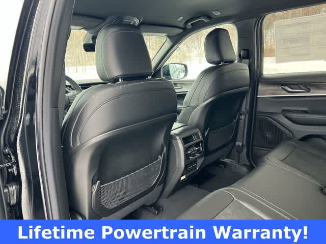 Thumbnail: 2026 Jeep Grand Cherokee - 16