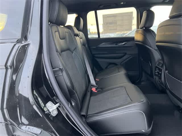 Thumbnail: 2025 Jeep Grand Cherokee - 18