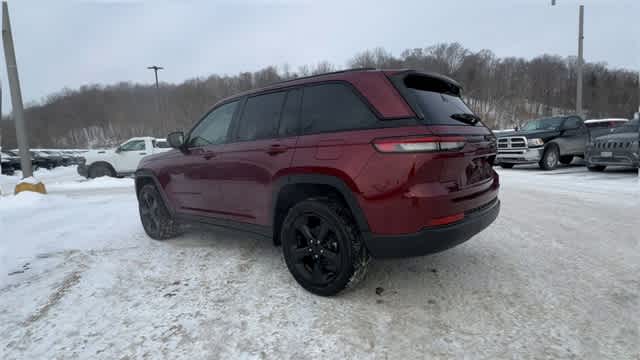 Thumbnail: 2023 Jeep Grand Cherokee - 6