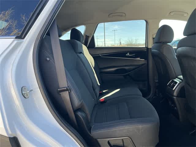Thumbnail: 2020 Kia Sorento - 18