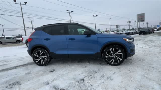 Thumbnail: 2020 Volvo XC40 - 9