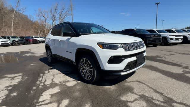 Thumbnail: 2022 Jeep Compass - 2