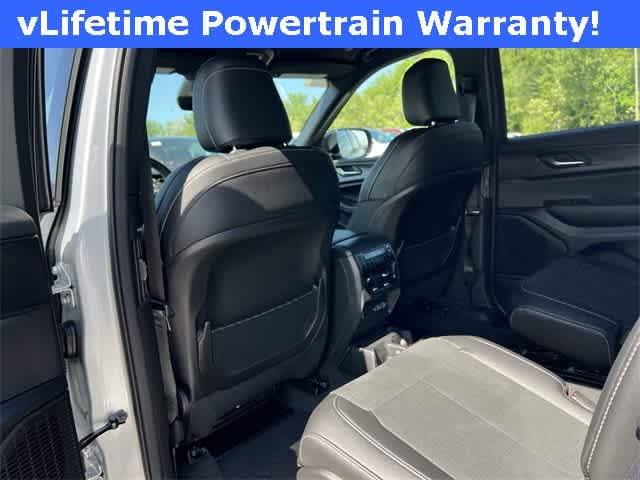 Thumbnail: 2025 Jeep Grand Cherokee L - 16