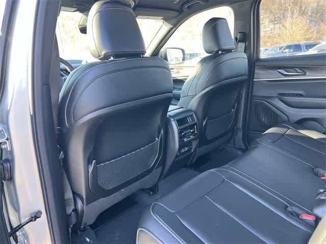 Thumbnail: 2025 Jeep Grand Cherokee - 16