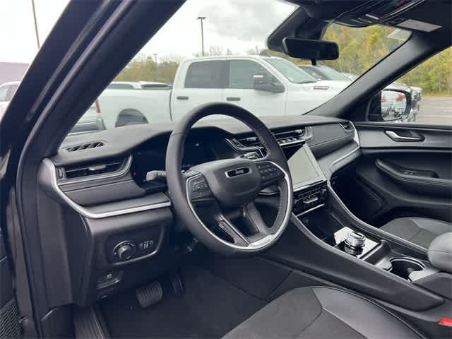 Thumbnail: 2025 Jeep Grand Cherokee - 10