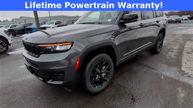 Thumbnail: 2025 Jeep Grand Cherokee L - 4