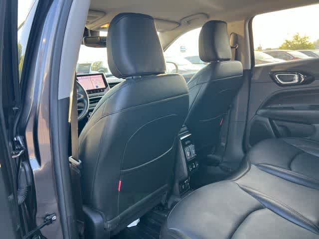 Thumbnail: 2022 Jeep Compass - 11