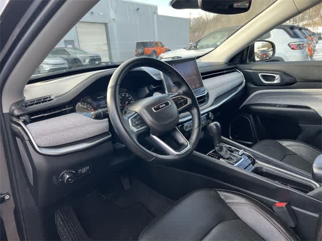 Thumbnail: 2022 Jeep Compass - 10