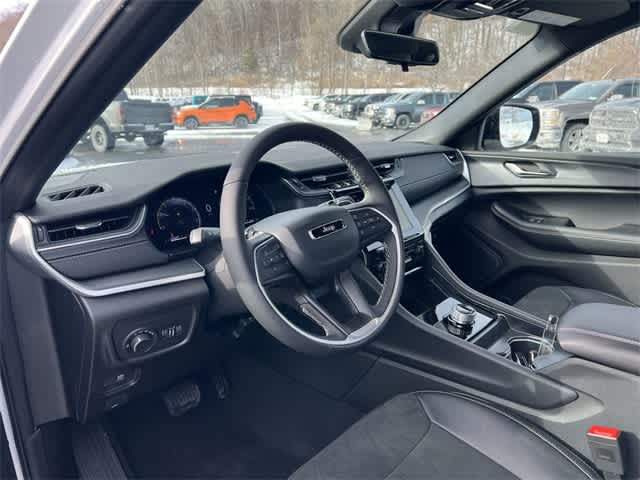 Thumbnail: 2025 Jeep Grand Cherokee - 10