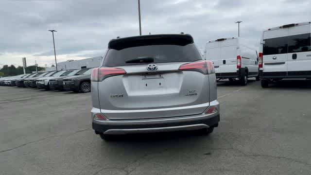 Thumbnail: 2018 Toyota RAV4 - 6