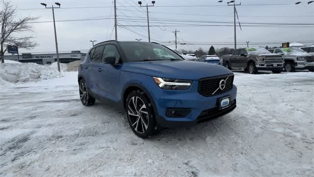 Thumbnail: 2020 Volvo XC40 - 2