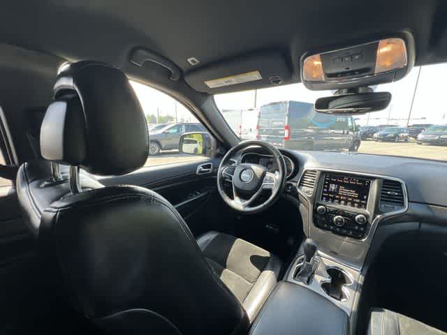 Thumbnail: 2017 Jeep Grand Cherokee - 16