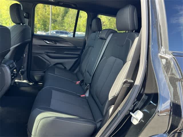 Thumbnail: 2025 Jeep Grand Cherokee - 17