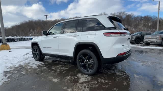 Thumbnail: 2025 Jeep Grand Cherokee - 6