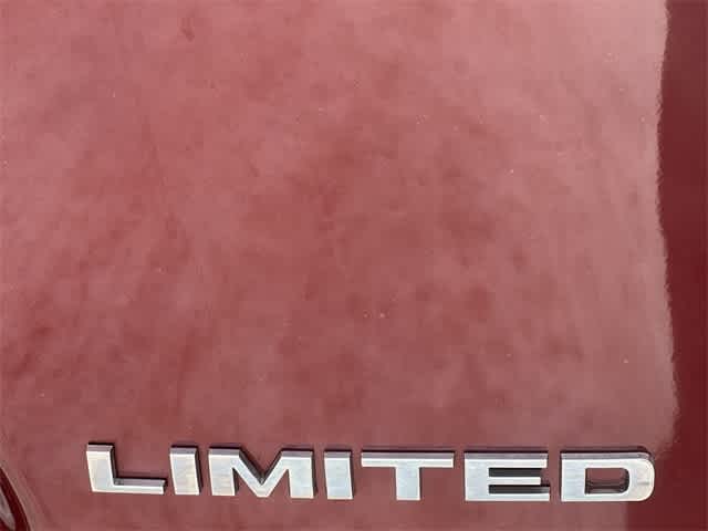 Thumbnail: 2019 Jeep Cherokee - 11