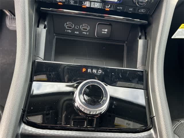 Thumbnail: 2025 Jeep Grand Cherokee - 22