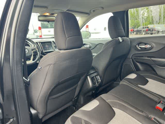 Thumbnail: 2014 Jeep Cherokee - 23