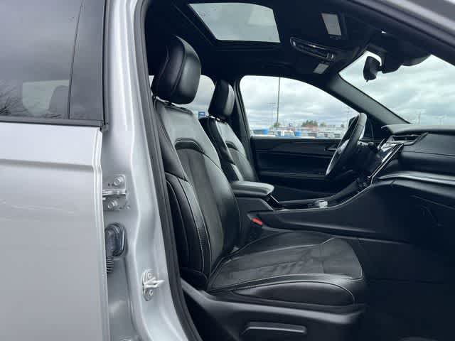 Thumbnail: 2023 Jeep Grand Cherokee - 19