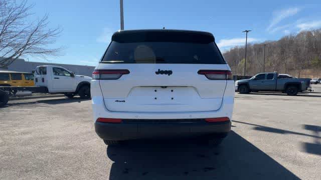 Thumbnail: 2023 Jeep Grand Cherokee - 7
