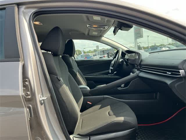 Thumbnail: 2024 Hyundai Elantra - 19