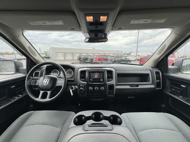 Thumbnail: 2019 RAM 1500 Classic - 22