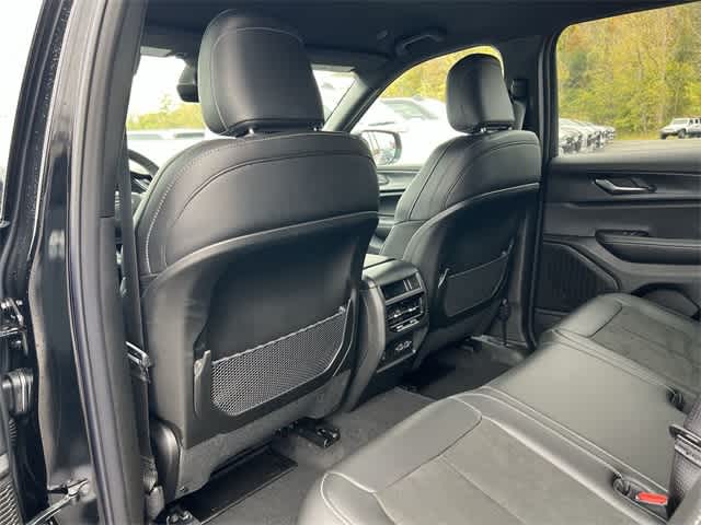 Thumbnail: 2025 Jeep Grand Cherokee - 16