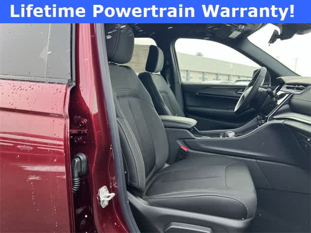 Thumbnail: 2025 Jeep Grand Cherokee - 19