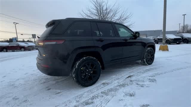 Thumbnail: 2025 Jeep Grand Cherokee - 8