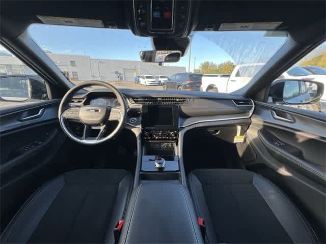 Thumbnail: 2025 Jeep Grand Cherokee - 14