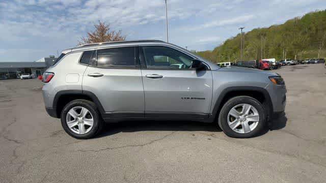 Thumbnail: 2022 Jeep Compass - 9