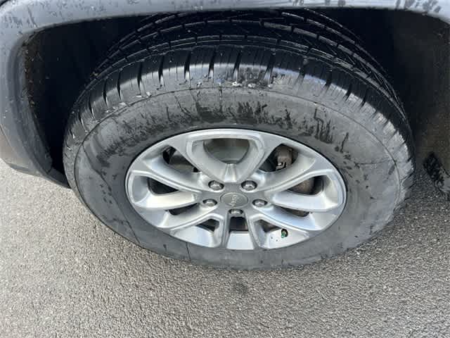 Thumbnail: 2019 Jeep Grand Cherokee - 12