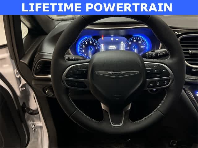 Thumbnail: 2026 Chrysler Pacifica - 20