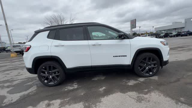 Thumbnail: 2026 Jeep Compass - 9