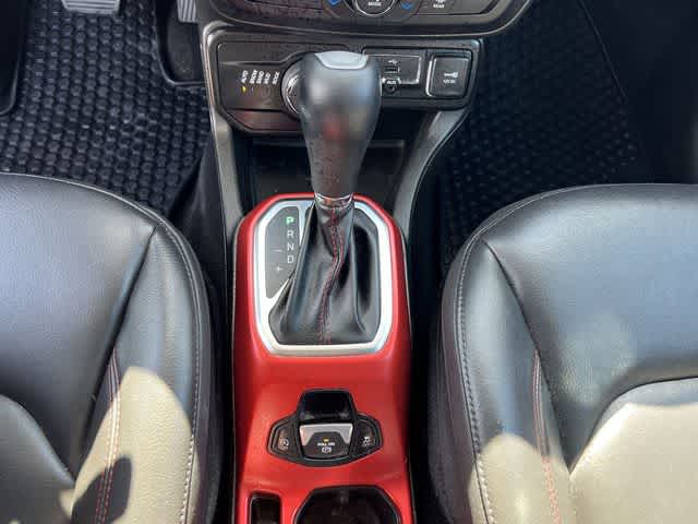 Thumbnail: 2022 Jeep Renegade - 22