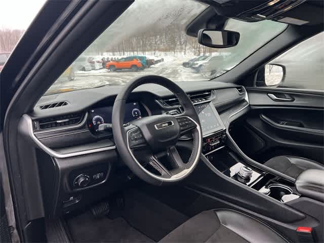 Thumbnail: 2023 Jeep Grand Cherokee - 10