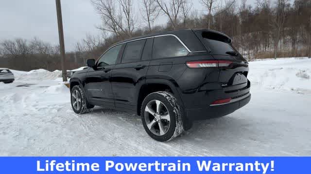 Thumbnail: 2026 Jeep Grand Cherokee - 6