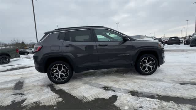 Thumbnail: 2024 Jeep Compass - 9