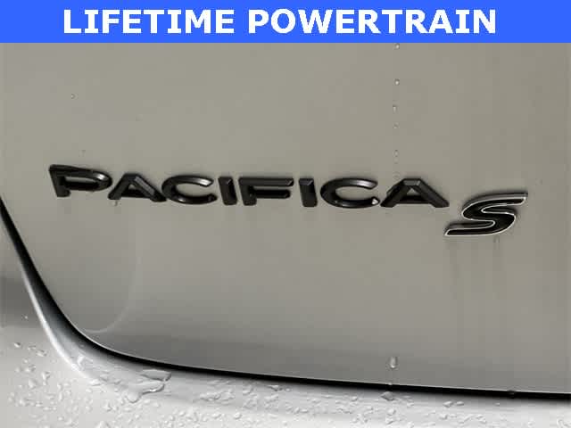 Thumbnail: 2026 Chrysler Pacifica - 11