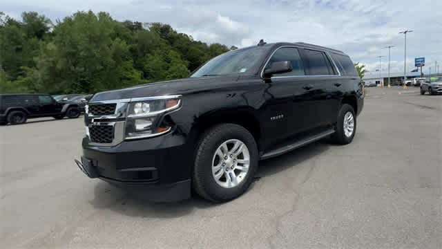 Thumbnail: 2017 Chevrolet Tahoe - 4