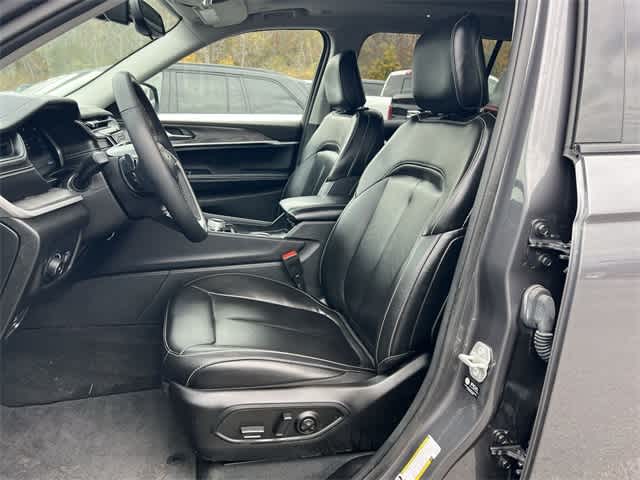 Thumbnail: 2024 Jeep Grand Cherokee L - 15