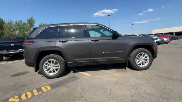 Thumbnail: 2026 Jeep Grand Cherokee - 9