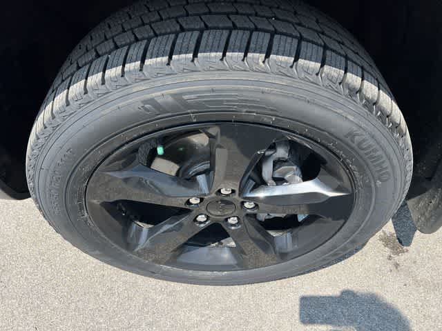 Thumbnail: 2023 Jeep Grand Cherokee - 12