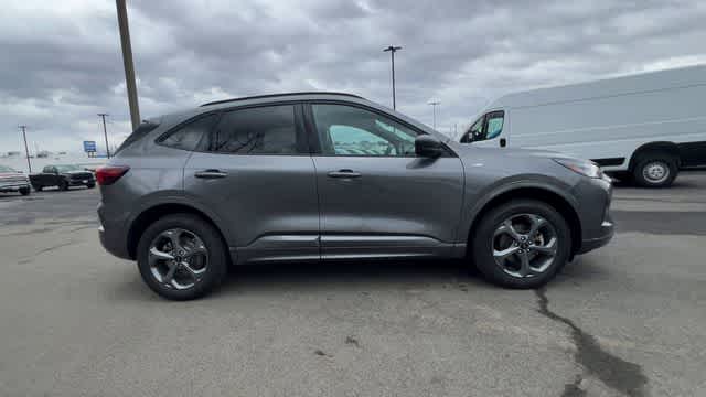 Thumbnail: 2024 Ford Escape - 9